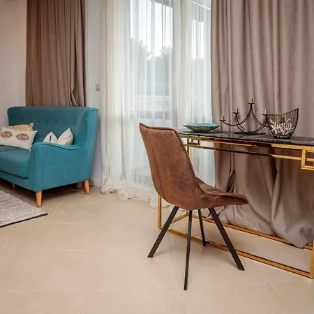 Daire Luxurious 1Bd Apartment In Oasis Beach Club Lozenets